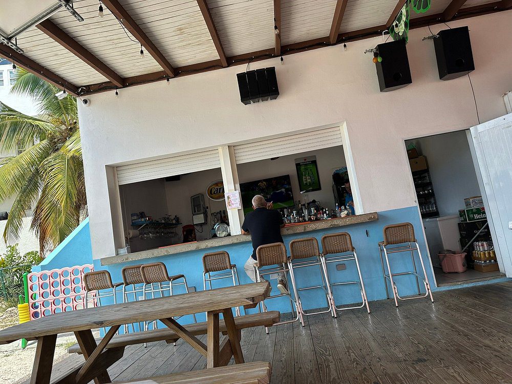 Tipsy Turtle Restaurant & Bar