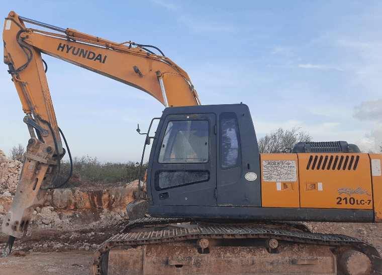 Rock’s Trucking & Heavy Equipment Services